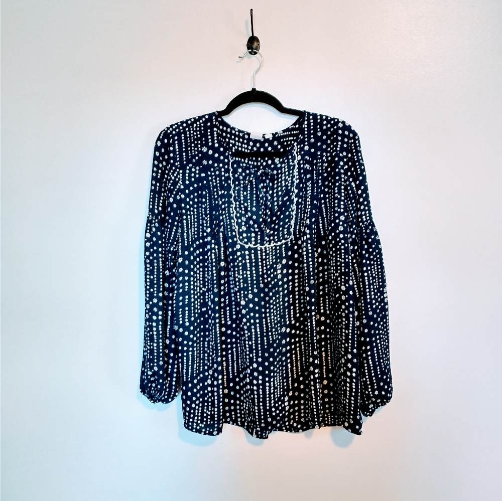 Gap dark blue floral long sleeve top. Boho peasant style blouse. Ties at the bu
